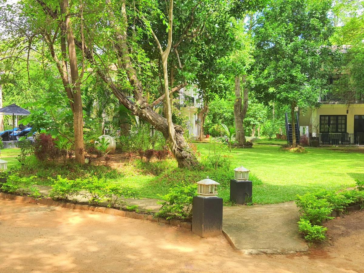 Flower Garden Eco Village Sigiriya Exterior photo